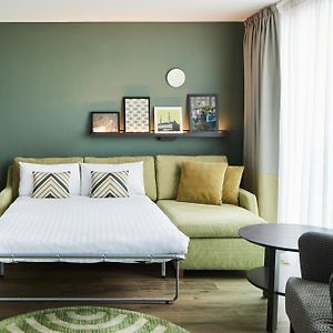 Deluxe Studio Suite